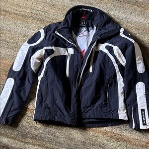 Women's Black and White ski Jacket